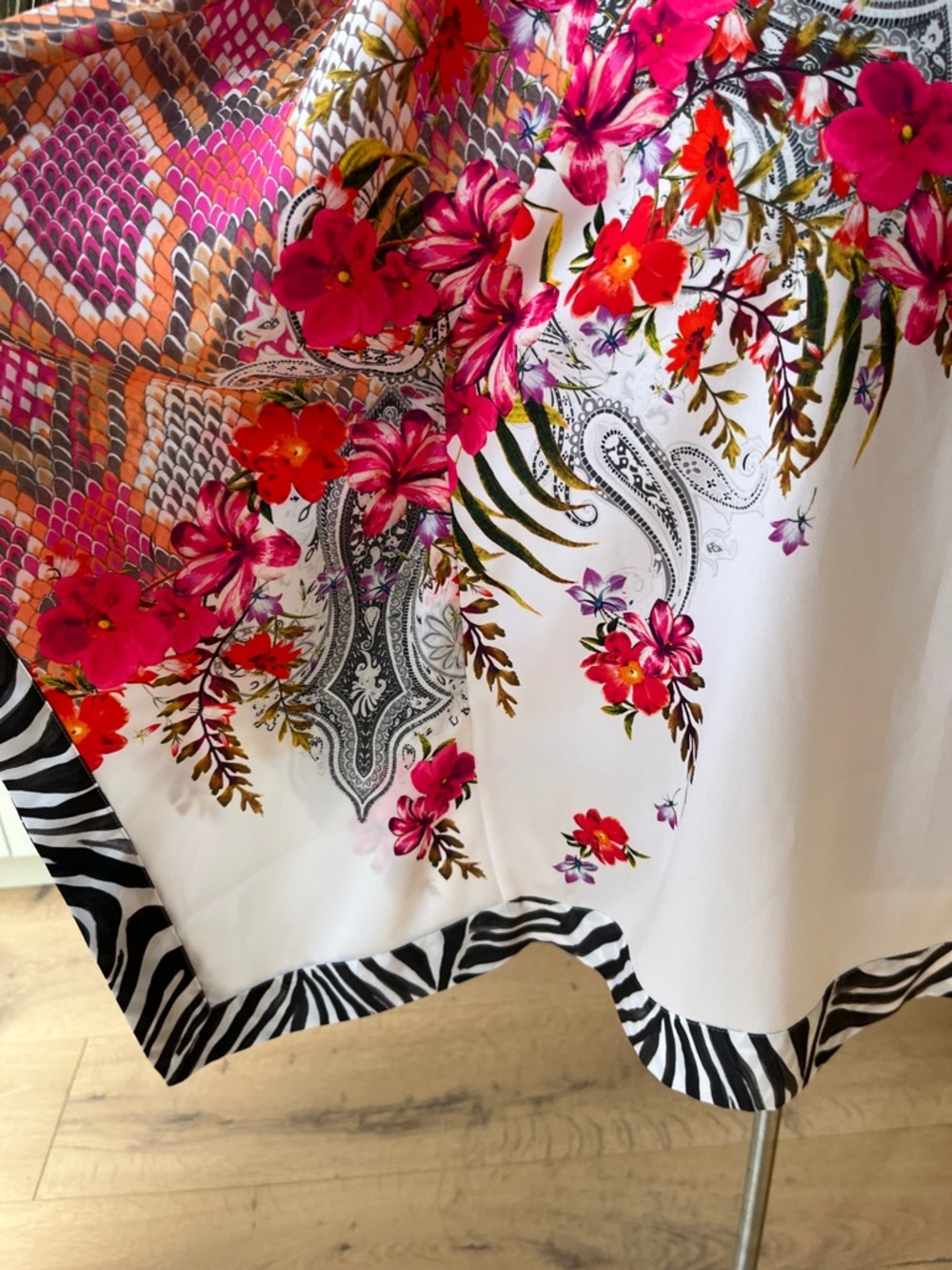 Ted Baker Elvina Samba White Blouse with Hot Pink Floral & Zebra Trim - Picture 3 of 13
